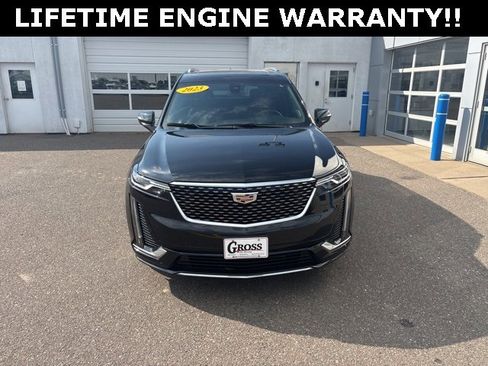 Used 2023 Cadillac XT6 Premium Luxury image 3