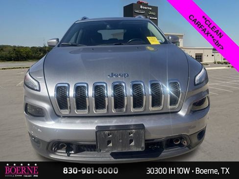 Used 2016 Jeep Cherokee Latitude w/ Trailer Tow Group AWD/4WD image 5