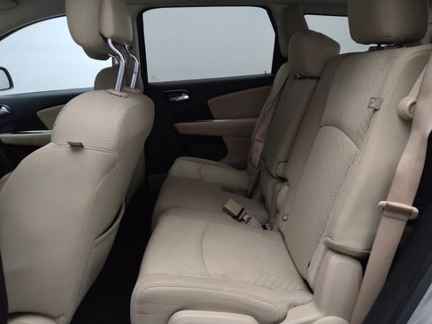 Used 2020 Dodge Journey SE image 18