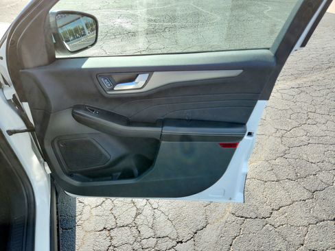 Used 2024 Ford Escape SE FWD image 27