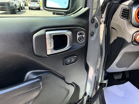 Used 2021 Jeep Wrangler Unlimited Sport AWD/4WD image 12
