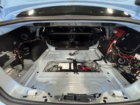 Used 2023 BMW M2 w/ Lighting Package RWD image 89