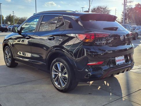 Used 2022 Buick Encore GX Select w/ Sport Touring Package image 3