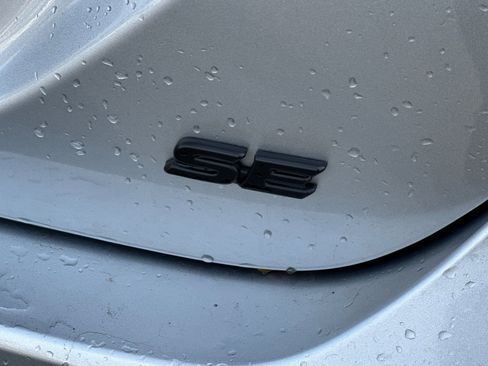 Used 2023 Toyota Camry SE image 13