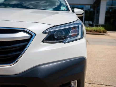 Used 2021 Subaru Outback Premium AWD/4WD image 3