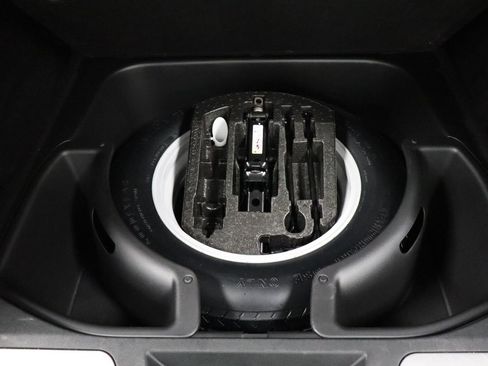 Used 2018 Jeep Grand Cherokee Limited AWD/4WD image 33