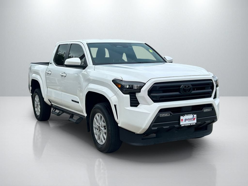 Used 2024 Toyota Tacoma SR5 RWD image 3