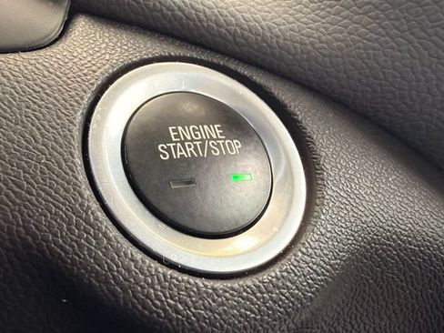 Used 2024 Chevrolet Equinox LT FWD image 27
