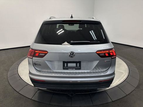 Used 2020 Volkswagen Tiguan SEL AWD/4WD image 6