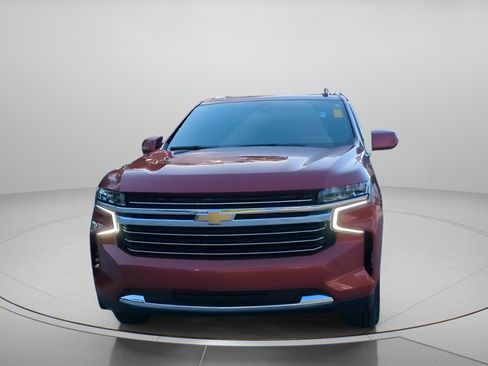 Used 2021 Chevrolet Suburban LT RWD image 8