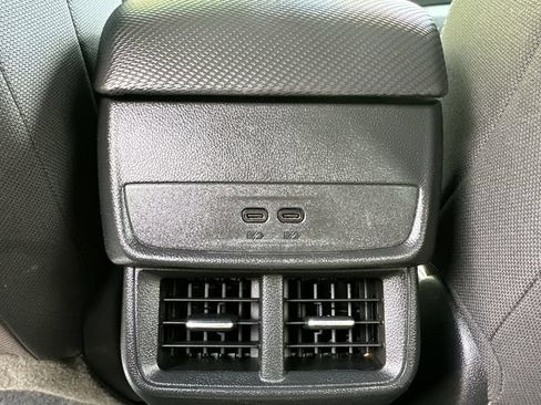 Used 2025 Chevrolet Equinox LT AWD/4WD image 19