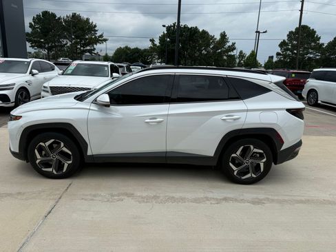 Used 2022 Hyundai Tucson Limited w/ Cargo Package FWD image 3