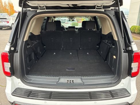 Used 2023 Ford Expedition XLT image 23