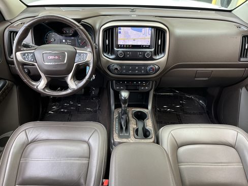Used 2022 GMC Canyon Denali RWD image 16