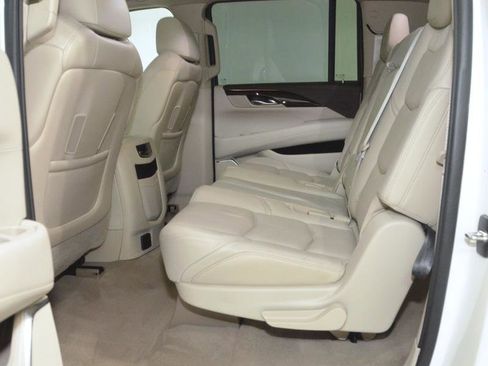 Used 2015 Cadillac Escalade ESV Luxury AWD/4WD image 35