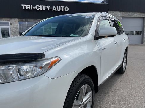 Used 2012 Toyota Highlander Limited w/ Tow Pkg AWD/4WD image 2
