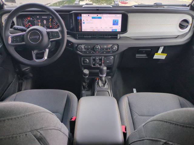 New 2026 Jeep Wrangler Unlimited Sahara w/ Technology Group AWD/4WD image 15