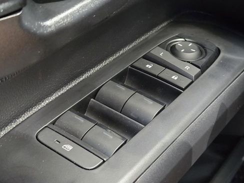 Used 2025 Toyota Tacoma SR RWD image 30