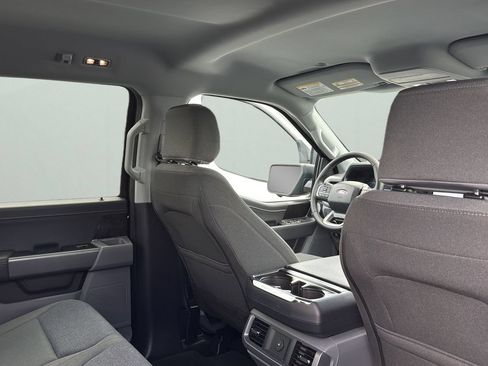 Used 2025 Ford F150 Lightning XLT AWD/4WD image 28