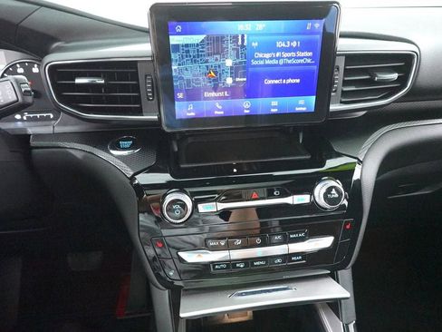 Used 2023 Ford Explorer ST-Line image 18