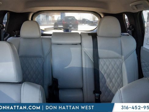 Used 2022 Mitsubishi Outlander SEL image 14