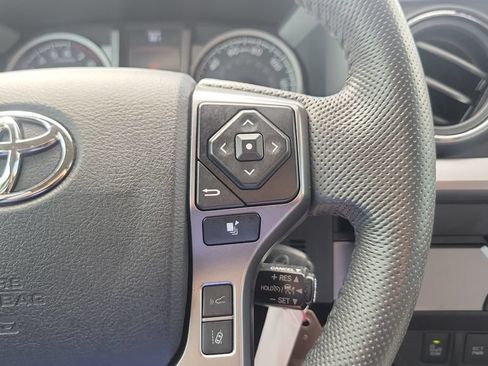 Used 2022 Toyota Tacoma SR5 w/ Technology Package RWD image 21