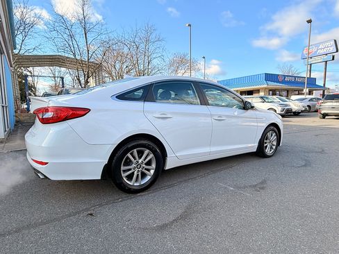 Used 2015 Hyundai Sonata SE image 11