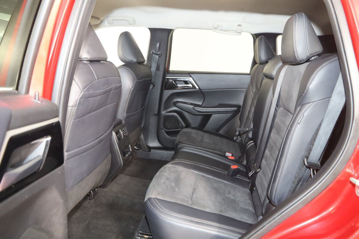 Used 2024 Mitsubishi Outlander Ralliart AWD/4WD image 48