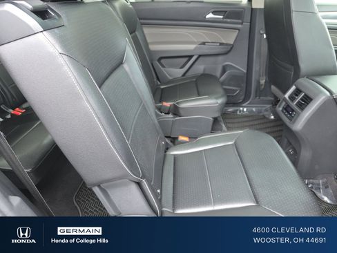 Used 2021 Volkswagen Atlas SEL R-Line image 30