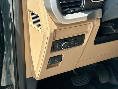 Used 2021 Ford F150 XLT image 10