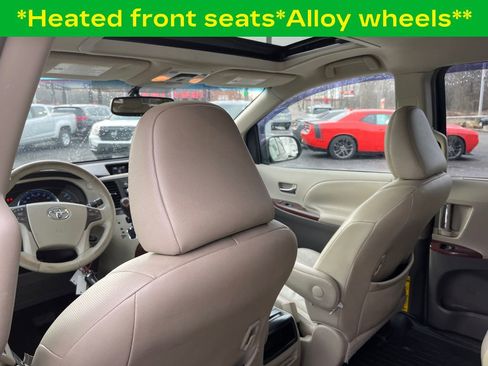 Used 2011 Toyota Sienna XLE image 11