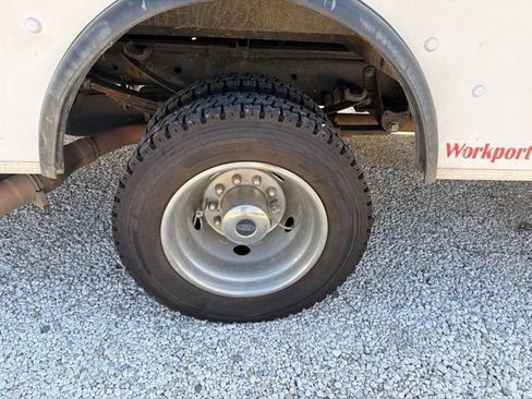 Used 2019 Ford F550 4x4 Crew Cab Super Duty w/ Power Equipment Group image 27