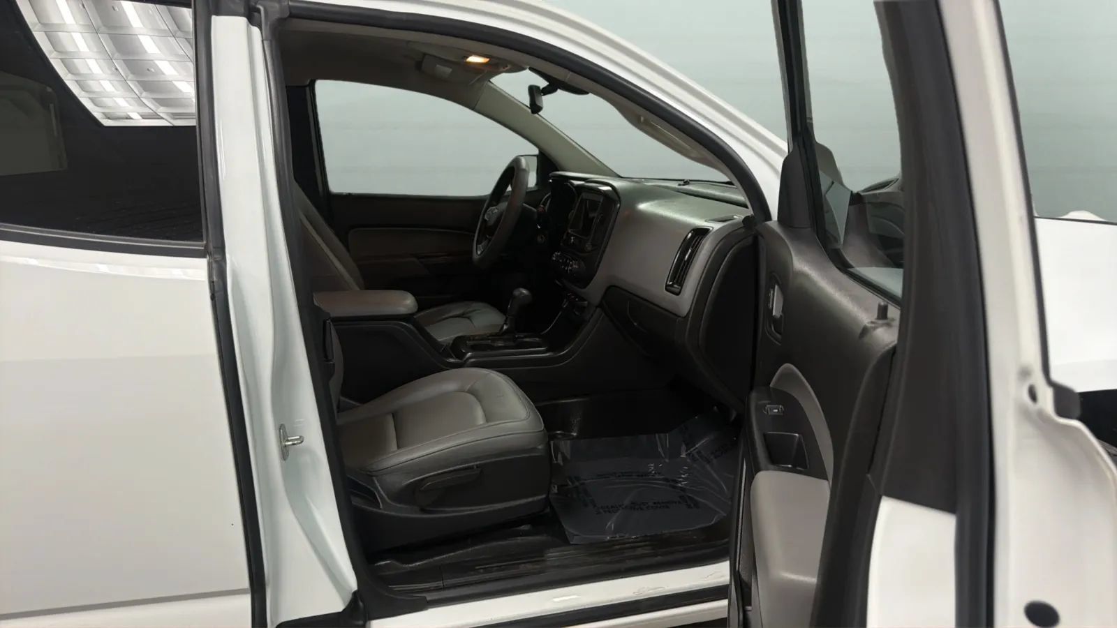 Used 2019 Chevrolet Colorado W/T w/ WT Convenience Package RWD image 21