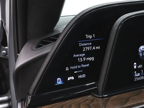 Used 2024 Cadillac Escalade Premium Luxury Platinum image 33