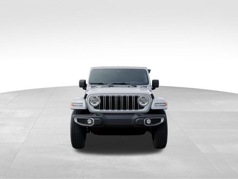 Used 2025 Jeep Wrangler Unlimited Sahara AWD/4WD image 8