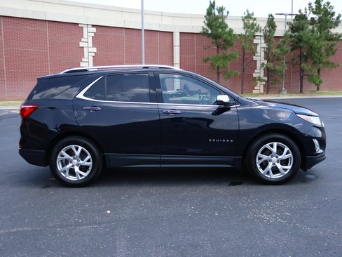 Used 2020 Chevrolet Equinox Premier FWD image 34