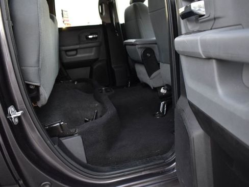 Used 2017 RAM 1500 Classic SLT image 24