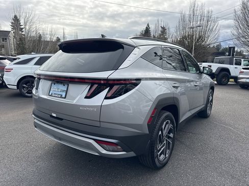 Used 2025 Hyundai Tucson Limited image 7