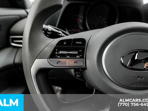 Used 2023 Hyundai Elantra SEL image 30