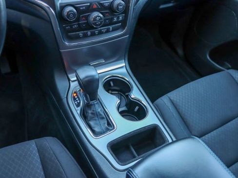 Used 2018 Jeep Grand Cherokee Laredo image 42