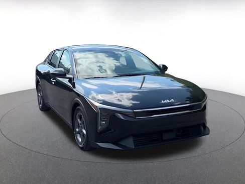 Used 2025 Kia K4 FWD image 3