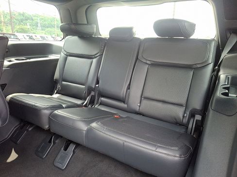 Used 2025 Ford Expedition Platinum w/ Stealth Performance Package AWD/4WD image 11