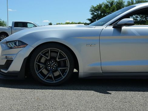 Used 2018 Ford Mustang GT Premium w/ Performance Package - Level 2 RWD image 5