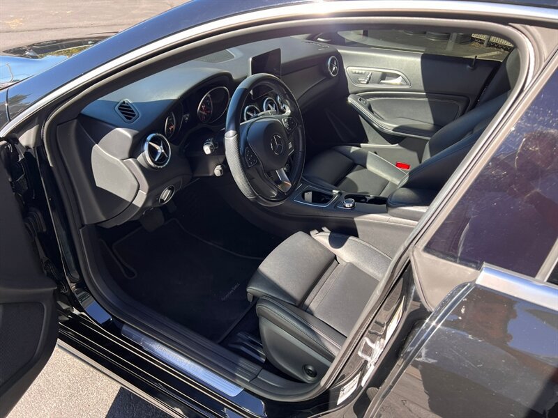 Used 2019 Mercedes-Benz CLA 250 4MATIC w/ Premium Package image 14