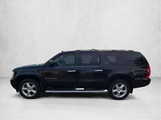 Used 2013 Chevrolet Suburban LT w/ Luxury Package AWD/4WD image 8