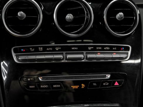 Used 2018 Mercedes-Benz C 300 Sedan image 29