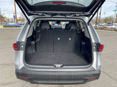 Certified 2025 Toyota Grand Highlander AWD image 23