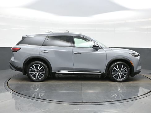 Used 2025 INFINITI QX60 Sensory w/ Vision Package image 7