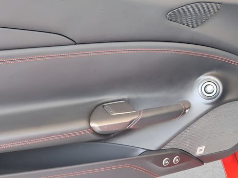 Used 2018 Ferrari 488 Spider RWD image 10