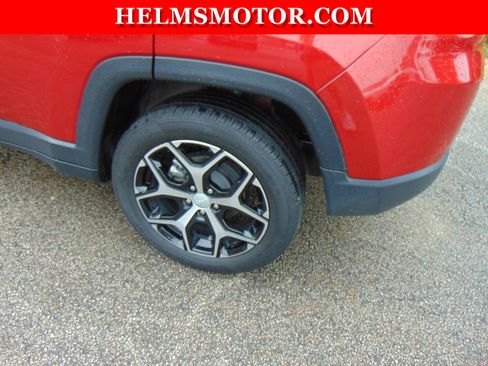 Certified 2024 Jeep Compass Limited image 9